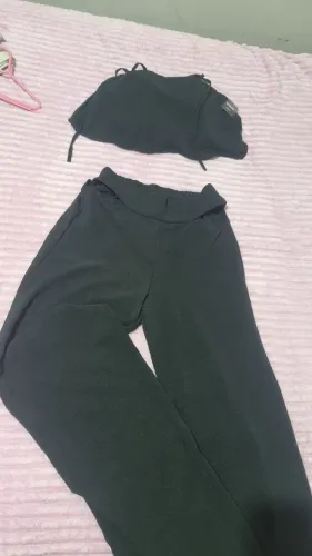 Vendo esse conjunto de patolona e top novo com etiqueta