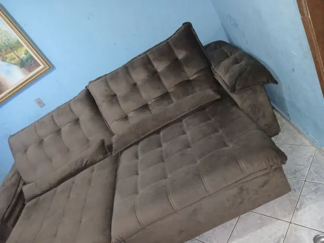 Vende-se um sofá
