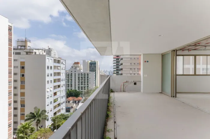 Apartamento novo para personalizar em edifício contemporâneo no Jardins