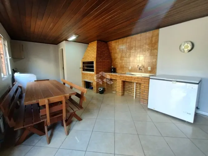Casa 99m² , 3 dormitórios ,2 banheiros ,4 vagas, churrasqueira, Bairro Medianeira