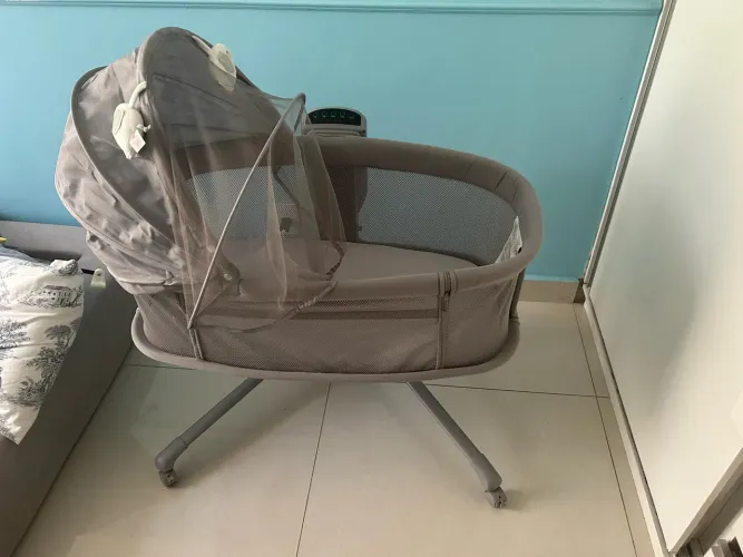 Berço Mastela Techno Bluetooth - 5 meses de uso