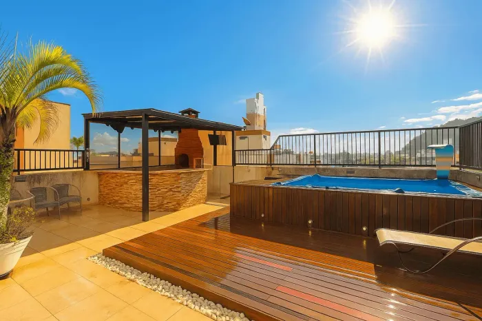 Cobertura Penthouse à Venda na Enseada no Guarujá | QVista Inteligência Imobiliária Guaruj