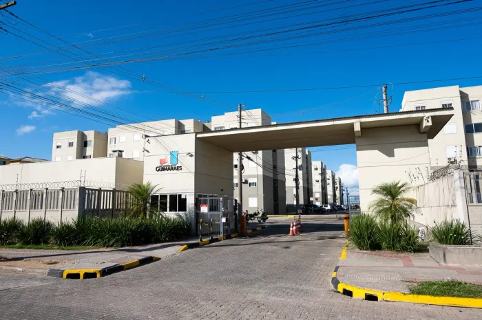 Apartamento para Locação no Residencial Guimarães 2 em Pelotas, 2 Dormitórios e Vaga de Ga