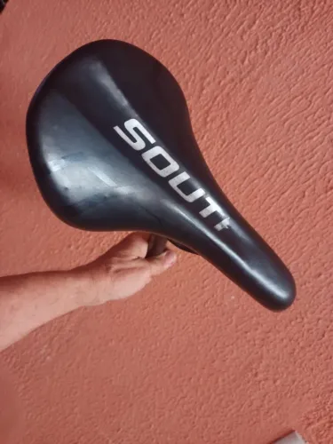 Sela Para Bicicleta Em Ótimo Estado. Já Acompanha o Canote de Fixação 