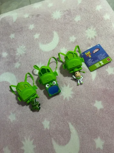 Toy Story 5 Combo dos Mini Bonecos Colecionáveis Surpresa LilyPad Buzz e T-rex- Mattel