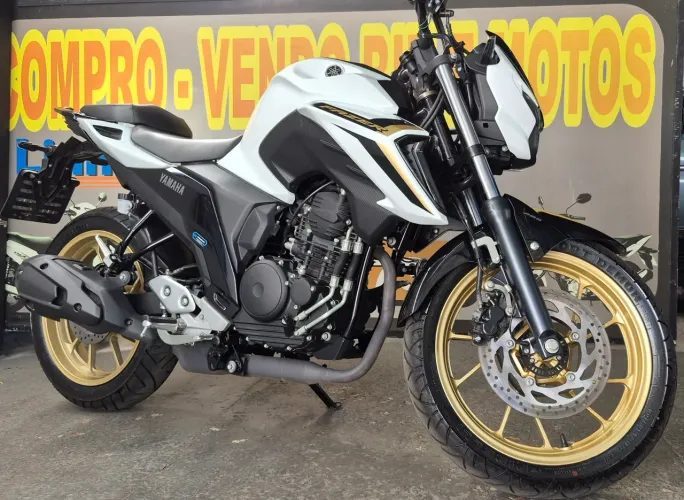 FAZER 250 2025 c/ apenas 5712km (EXELENTE OFERTA E OPORTUNUDADE)  $23990 (FINANCIA 100%) 