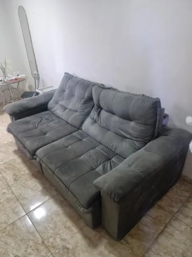 Sofá retrátil e reclinável