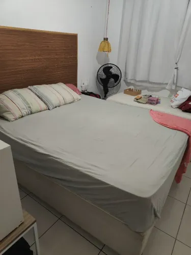 Vendo excelente cama confortável ZAP 98- *