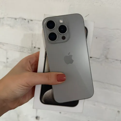 iPhone 15 pro - 256gb 