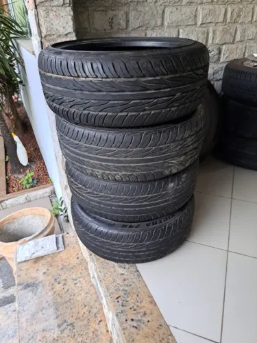 Quatro pneus 195/45/17