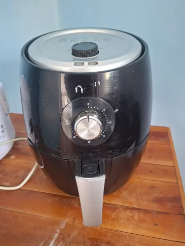 Air Fryer Nell Preta