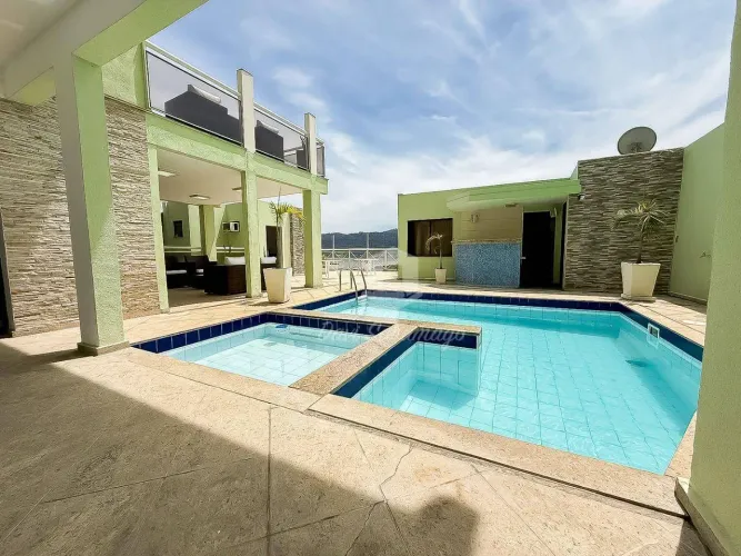 Casa com 8 Quartos à venda, 400 m² - Camboinhas - Niterói/RJ