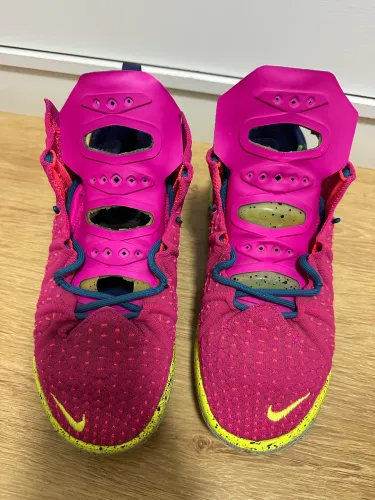 Tênis Nike LeBron 18 Los Angeles 