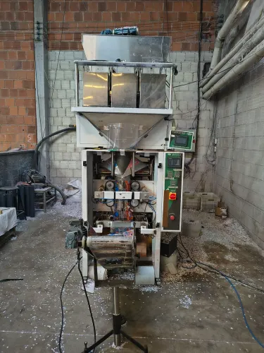 máquina empacotadora automática pneumática com 3 dosadoras