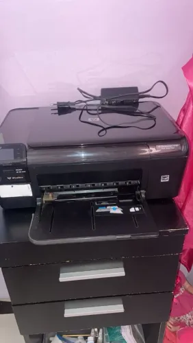 Vendo impressora Hp super conservada, pouco usada , sem cartucho 