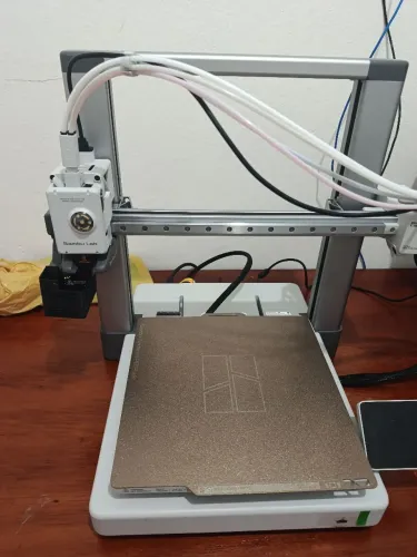 Máquina 3D bambu lab