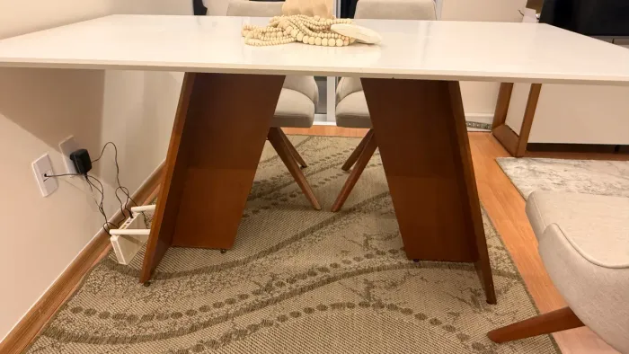 Mesa de jantar com 4 cadeiras