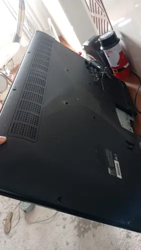 Vendo TV de LED  32 polegadas 