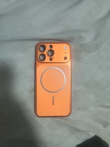 Super capa que transforma o iPhone 15 pro max em 17