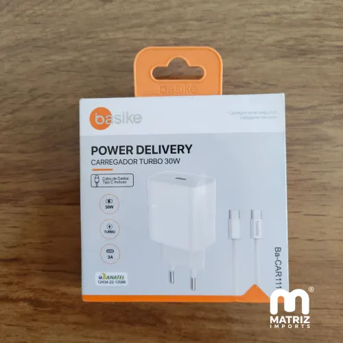 Carregador Turbo Basike Power Delivery 30W com Cabo USB-C Incluso
