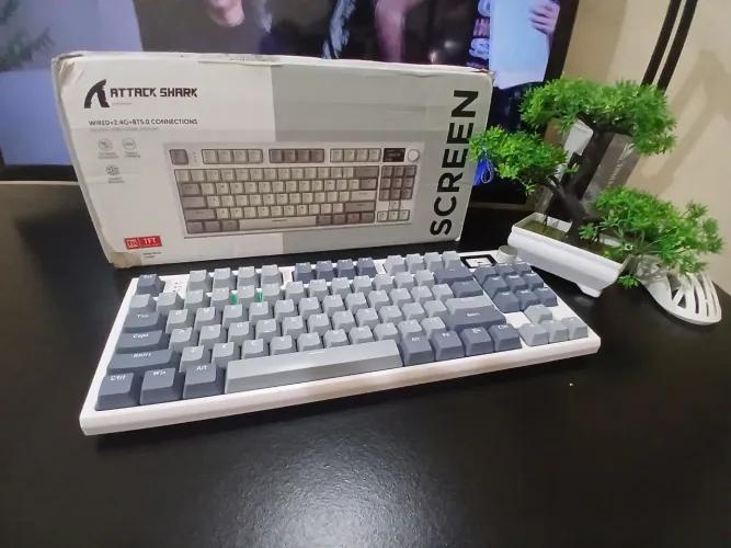 (só vendo se buscar)Teclado attack shark k86 switch linear conexão bluetooth/USB/2.4ghz