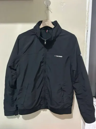 Tommy Hilfiger velejador preta 