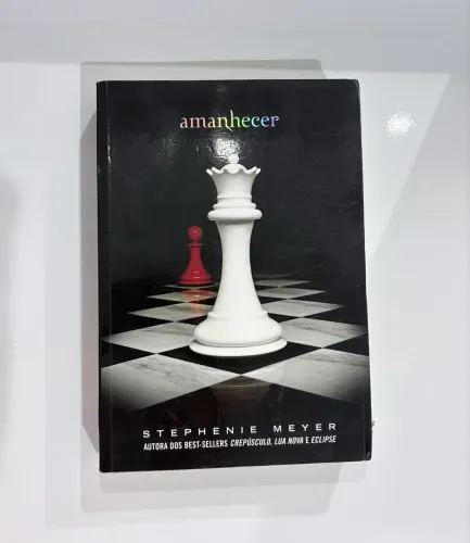Amanhecer da Saga Crepúsculo - Stephenie Meyer