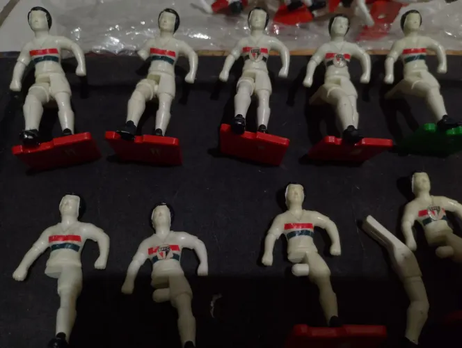 Bonecos de futebol para coleção