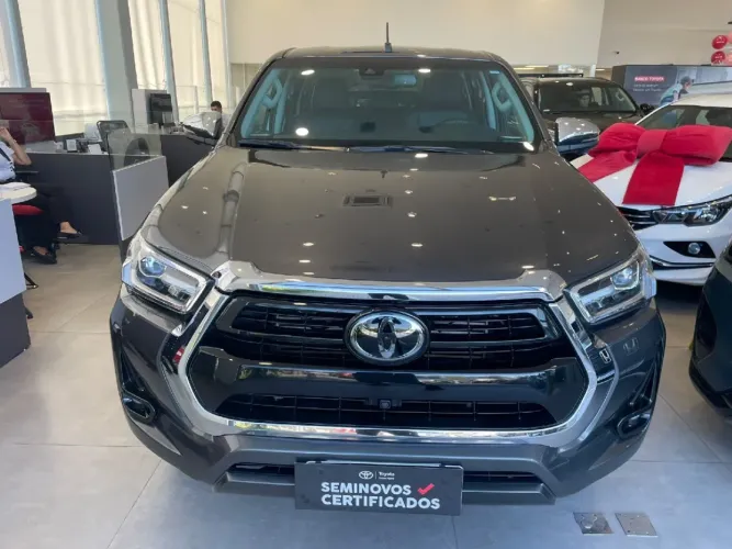 Toyota Hilux CD SRX 4X4 2.8 TDI 16V Diesel Aut. 2025
