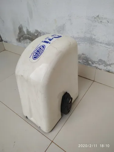 Vendo esse motor elétrico industrial.