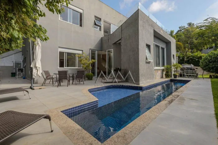 Casa à Venda no Condomínio Quintas Do Sol | 5 Suítes - 485 m²