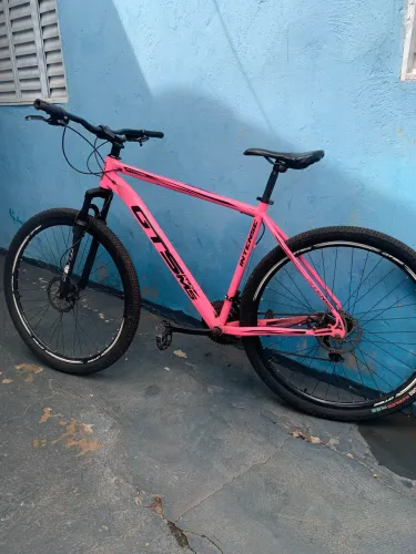 Bike GTSM1 Aro 29 Rosa Pink - Linda e Conservada