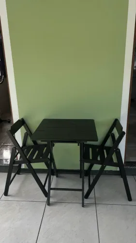 Mesa e 2 cadeira madeira