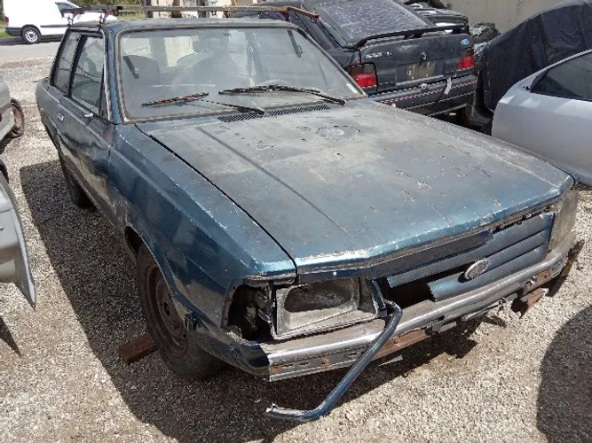 Sucata de Peugeot 206 Sw 1.4 2008, Ford Del Rey Gl 87 e Escort Gl 1.8 96 para peças
