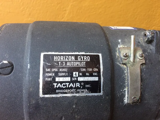 Giroscopio de avião antigo