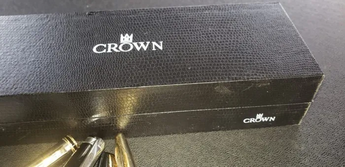 Lote 4 canetas crown