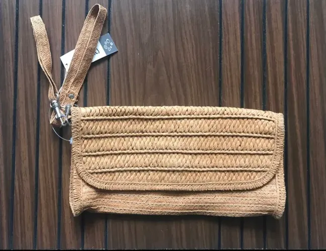 Bolsa carteira de mão em palha NOVA