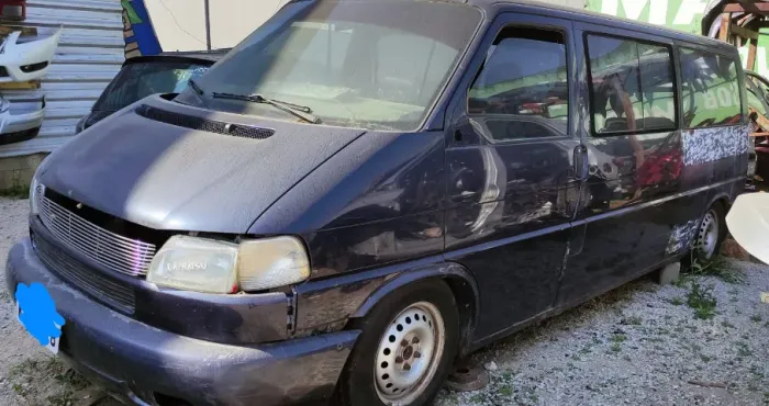 Sucata VW Eurovan Caravelle 1999 ( Somente Peças)
