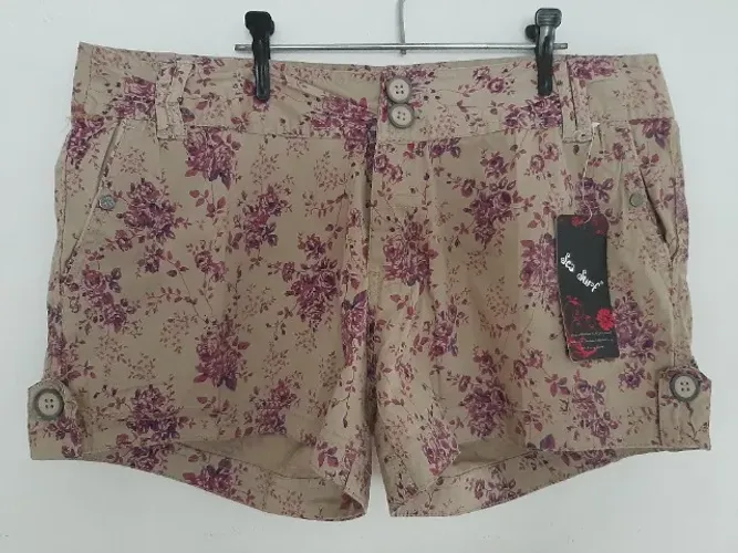 Shorts estampado - florido ou quadriculado
