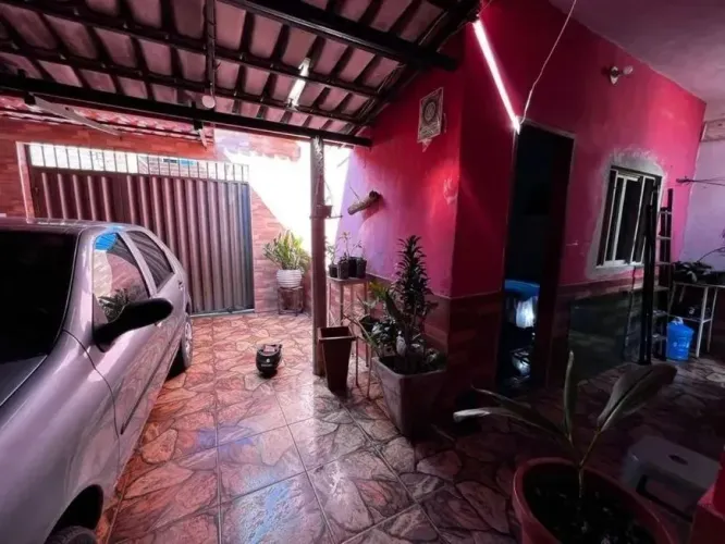 Casa a venda na Ceilândia (QNN 3 )