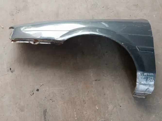 Paralama dianteiro esquerdo VW Santana 92-97