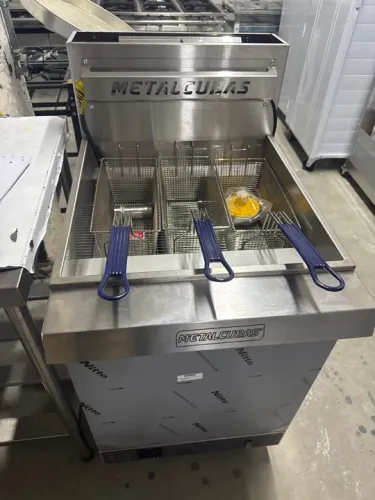 Fritadeira industrial 45 litros 3 cesto 120.000 BTU (Alef)