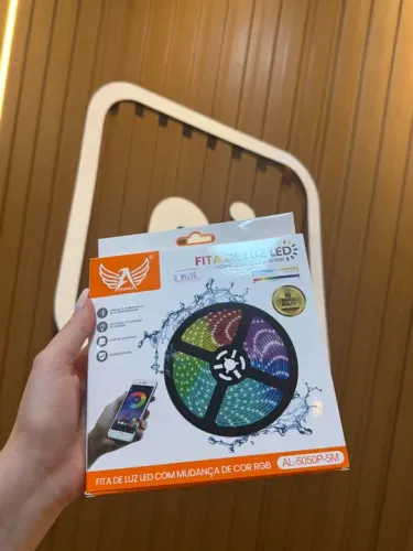 Fita de LED RGB com Mudança de Cor - 5 Metros