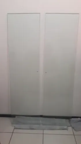 2 Prateleiras de vidro