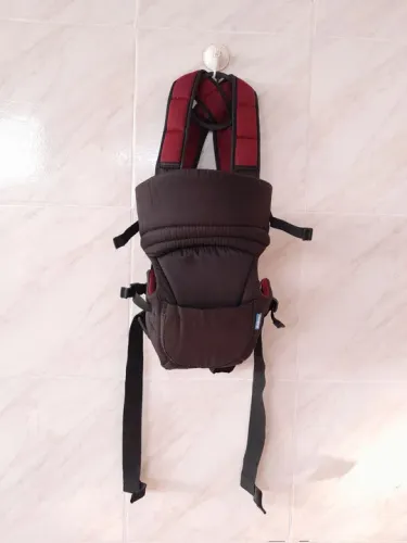Canguru Vermelho e Preto confortável