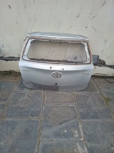 Tampa traseira Etios hatch