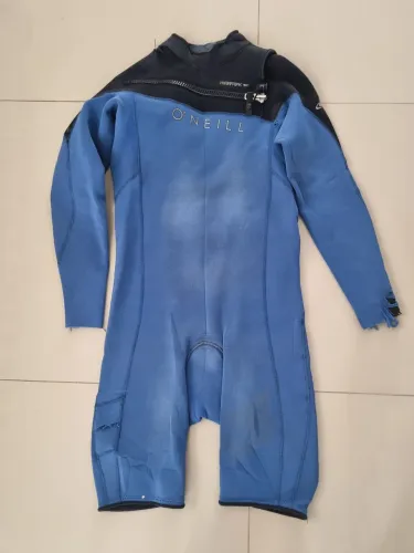 Roupa de borracha Oneil