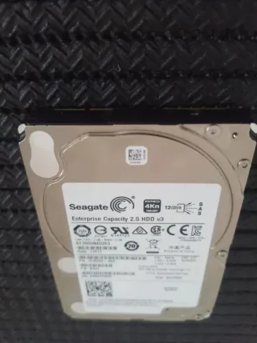 Hd Seagate Enterprise St2000nx0263 2tb 7.200rpm Sas 12.0 Gb/S 128mb 4kn