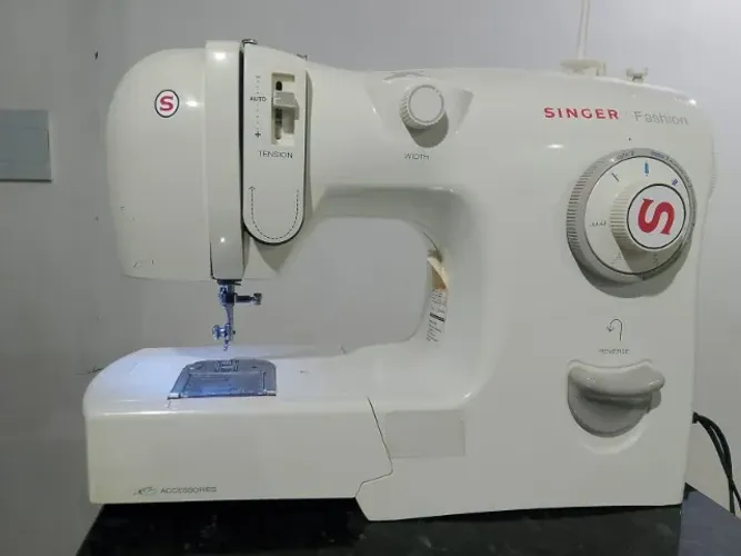 MAQUINA DE COSTURA SINGER FASHION