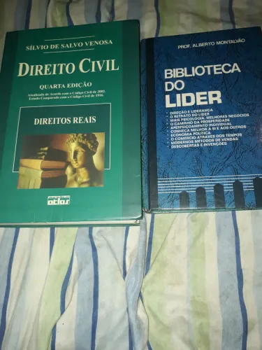 Livros Direito Civil e Biblioteca do Líder